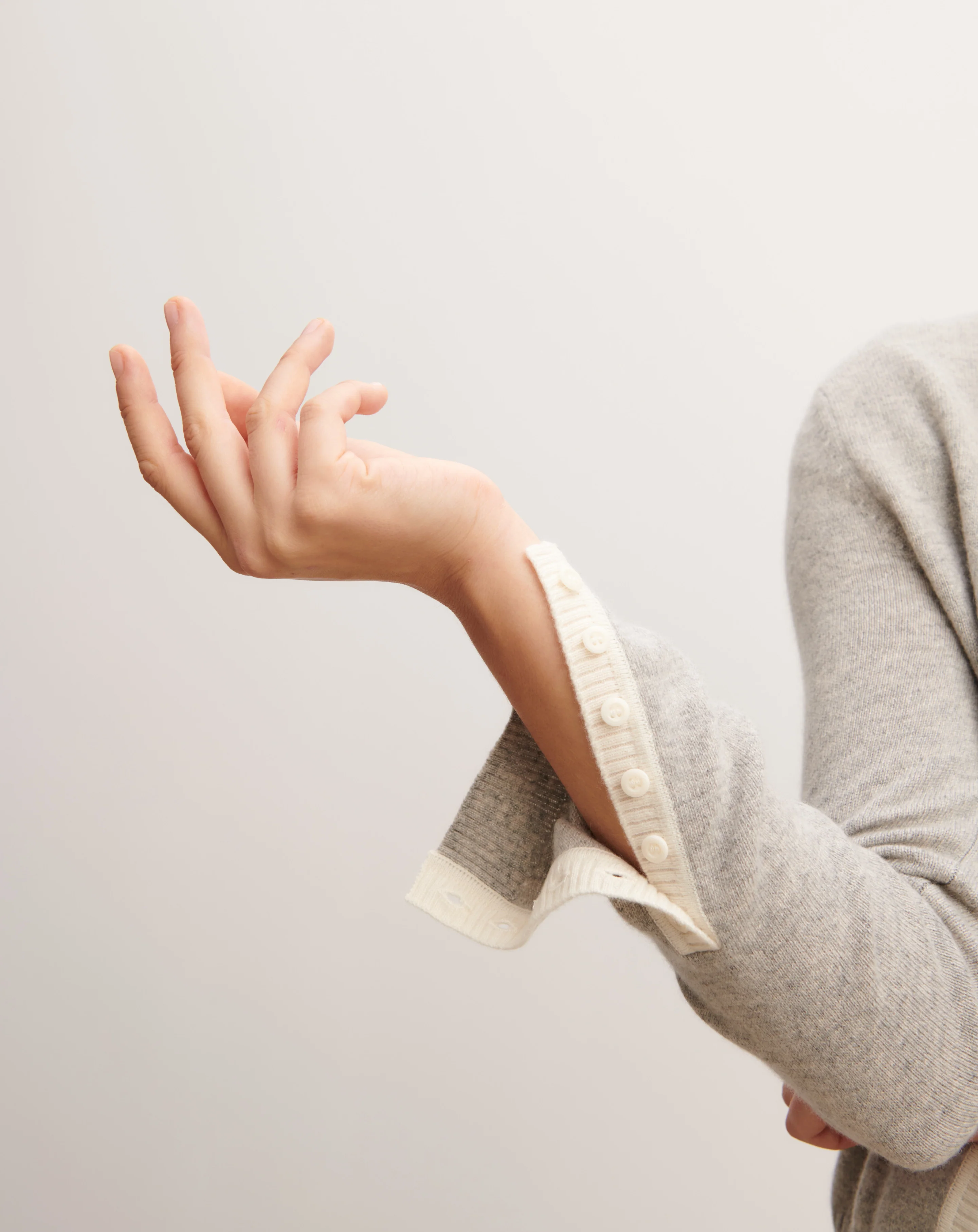 Cardigan manches boutons - Image 2