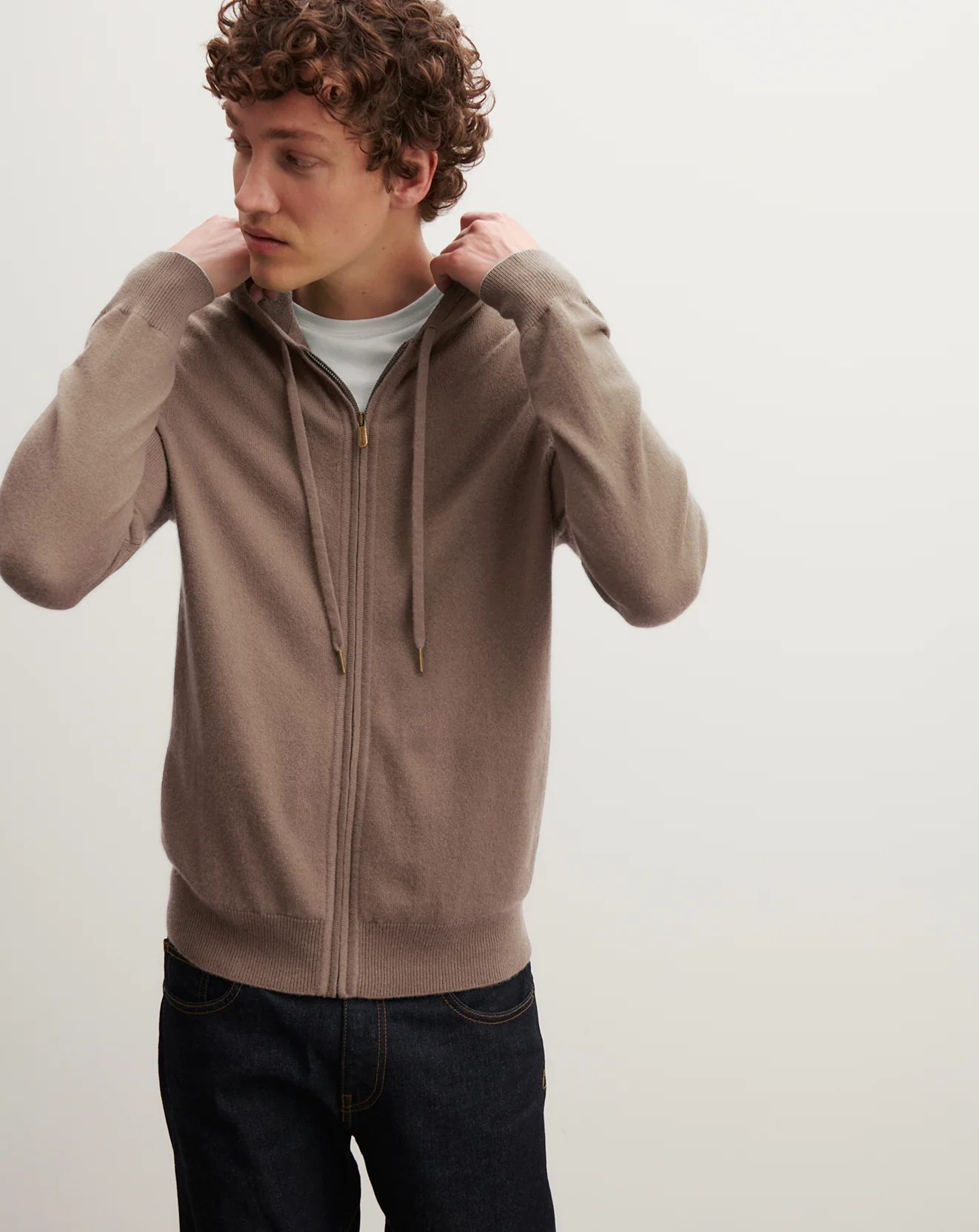 Pull à capuche zippé