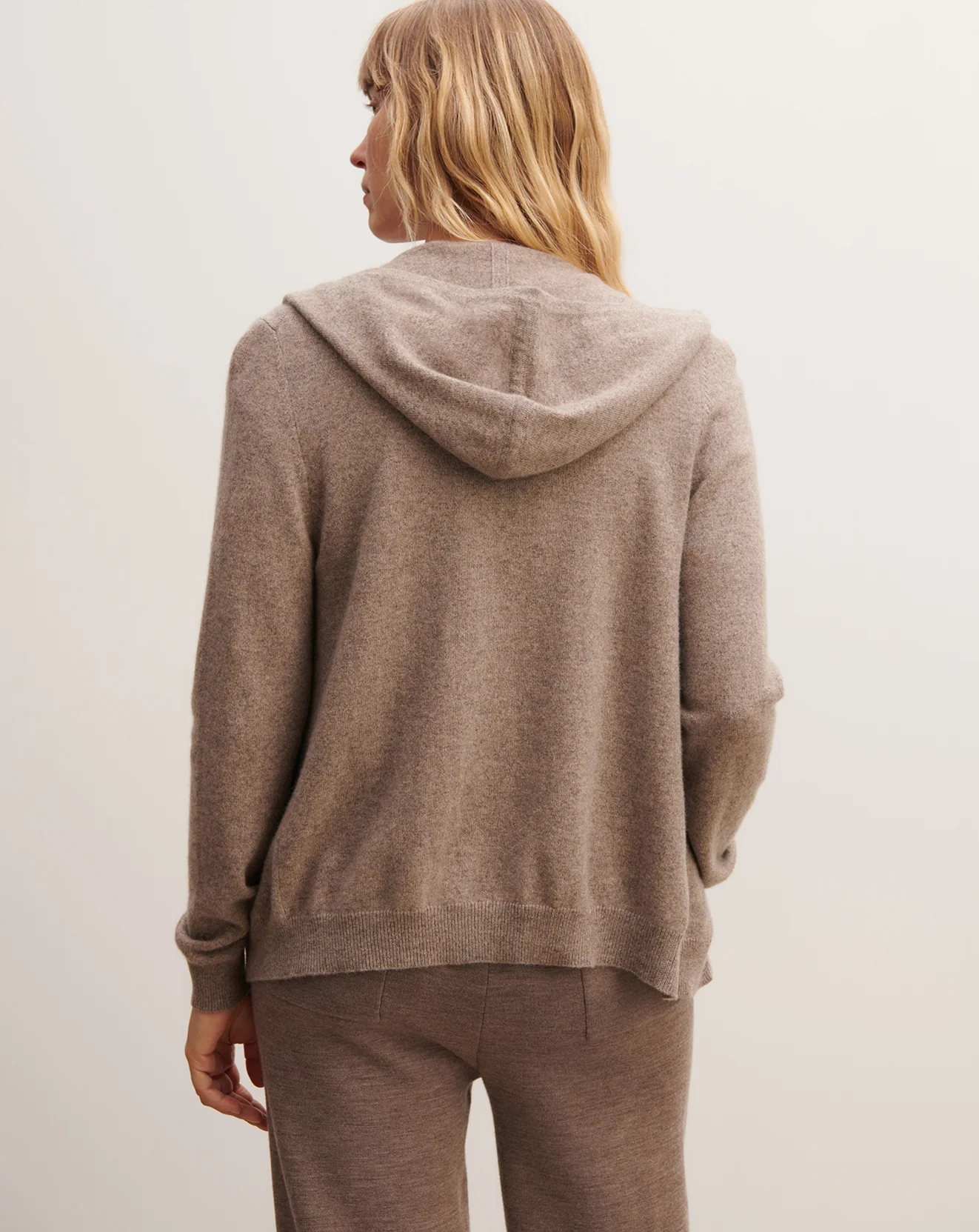 Pull à capuche zippé - Image 3