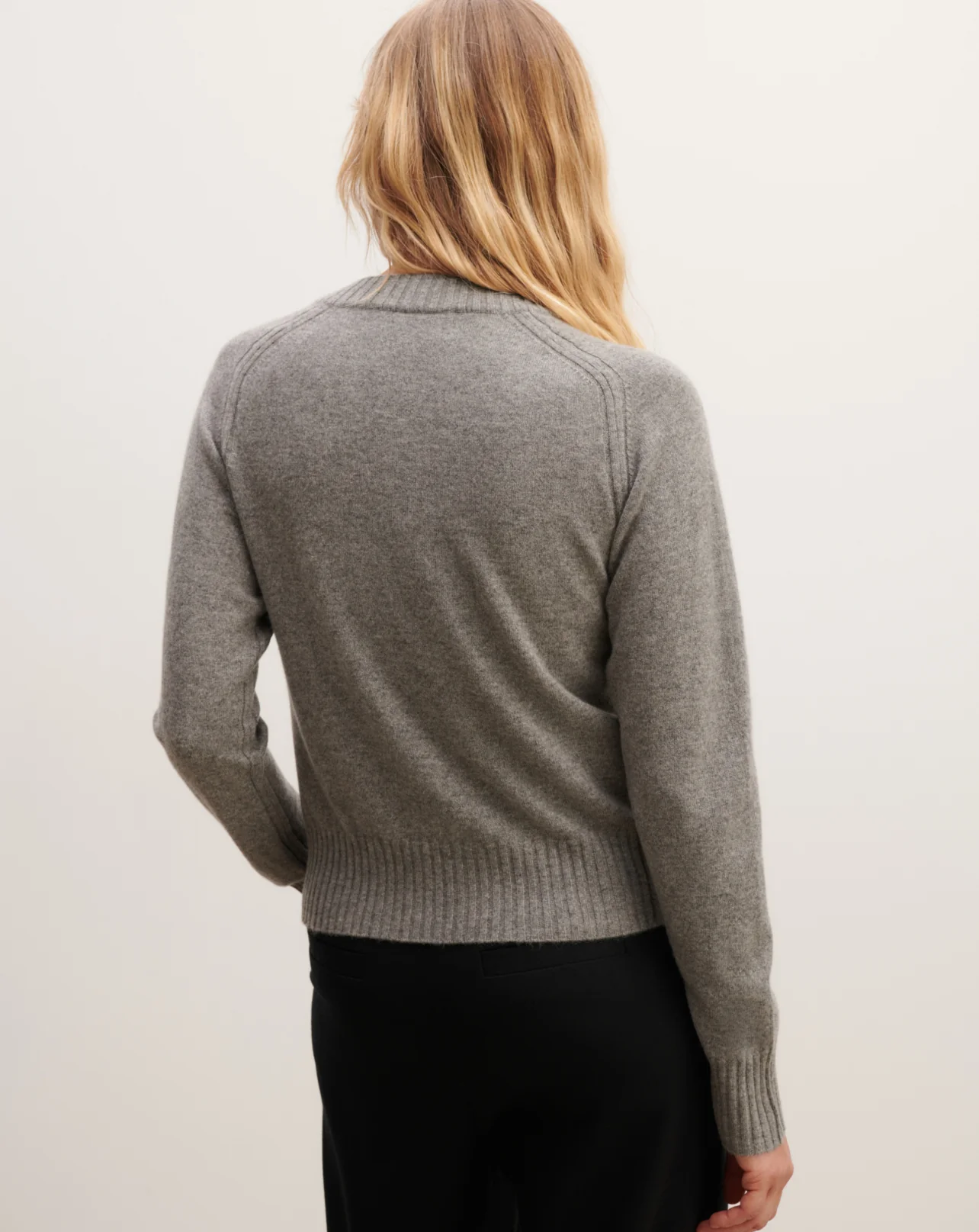 Pull col rond ajusté - Image 3