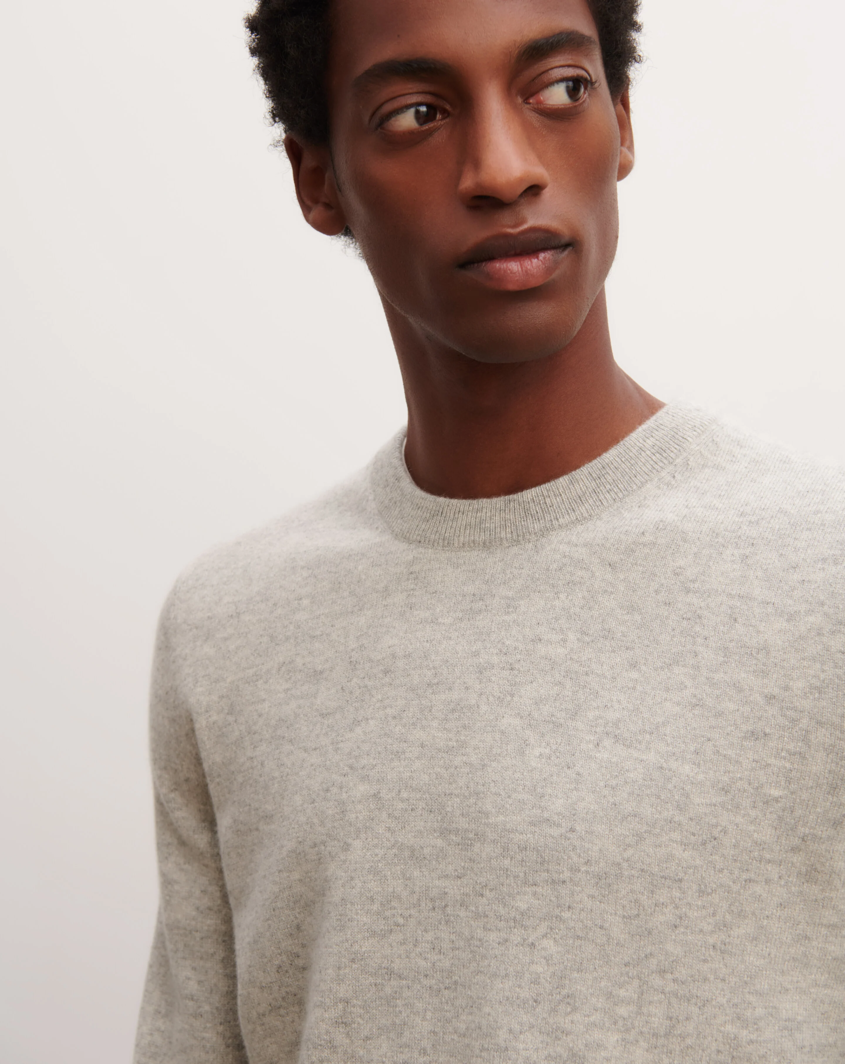 Pull col rond classique - Image 3