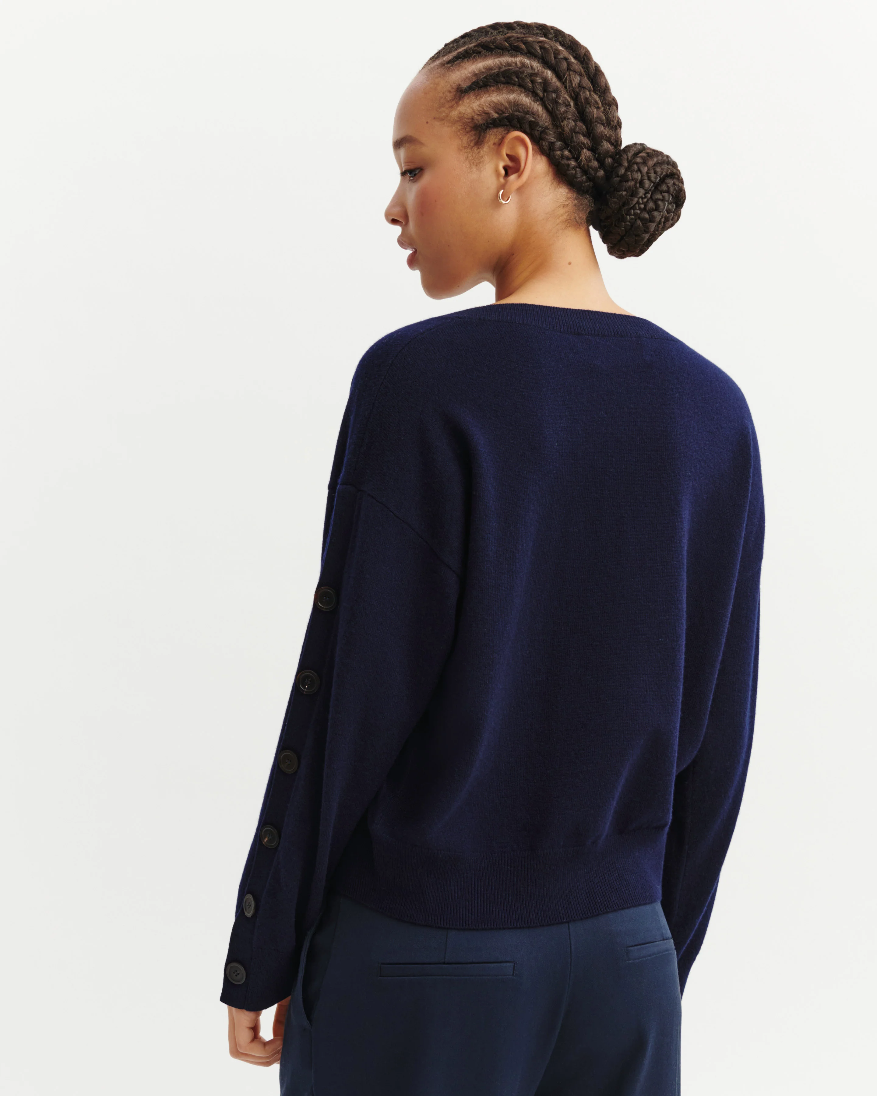 Pull col V à boutons - Image 3