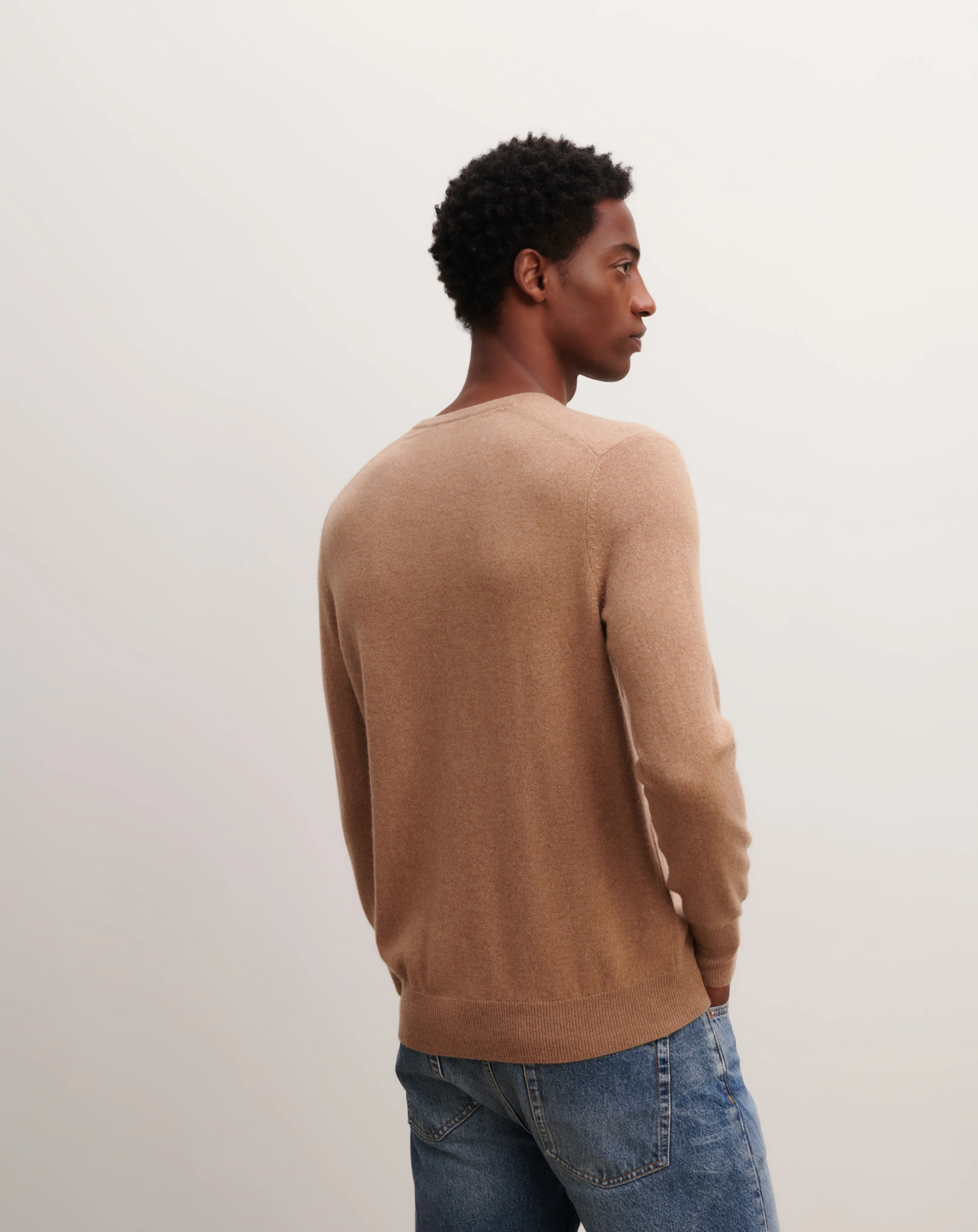 Pull col V classique - Image 3