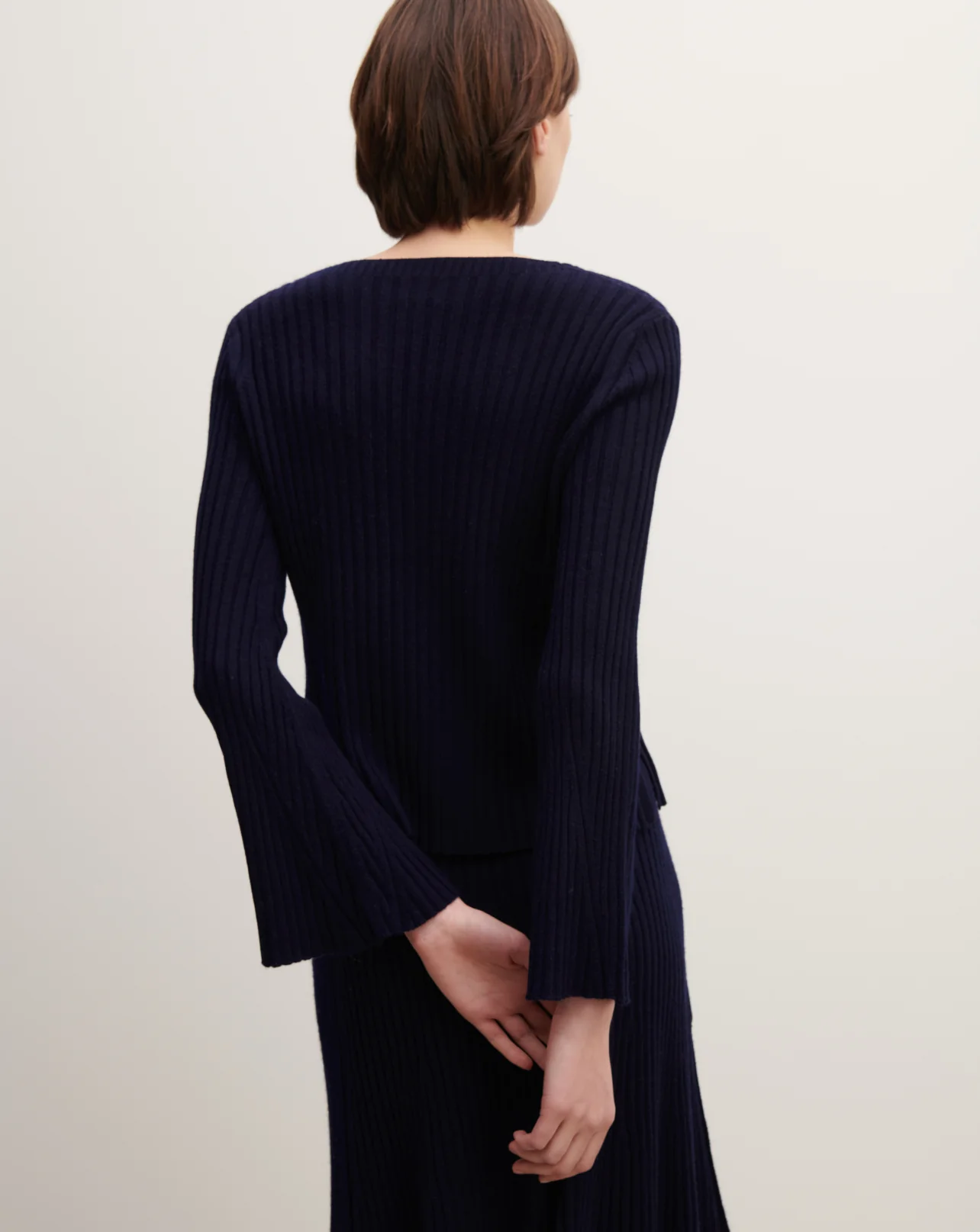 Pull V à manches évasées - Image 2