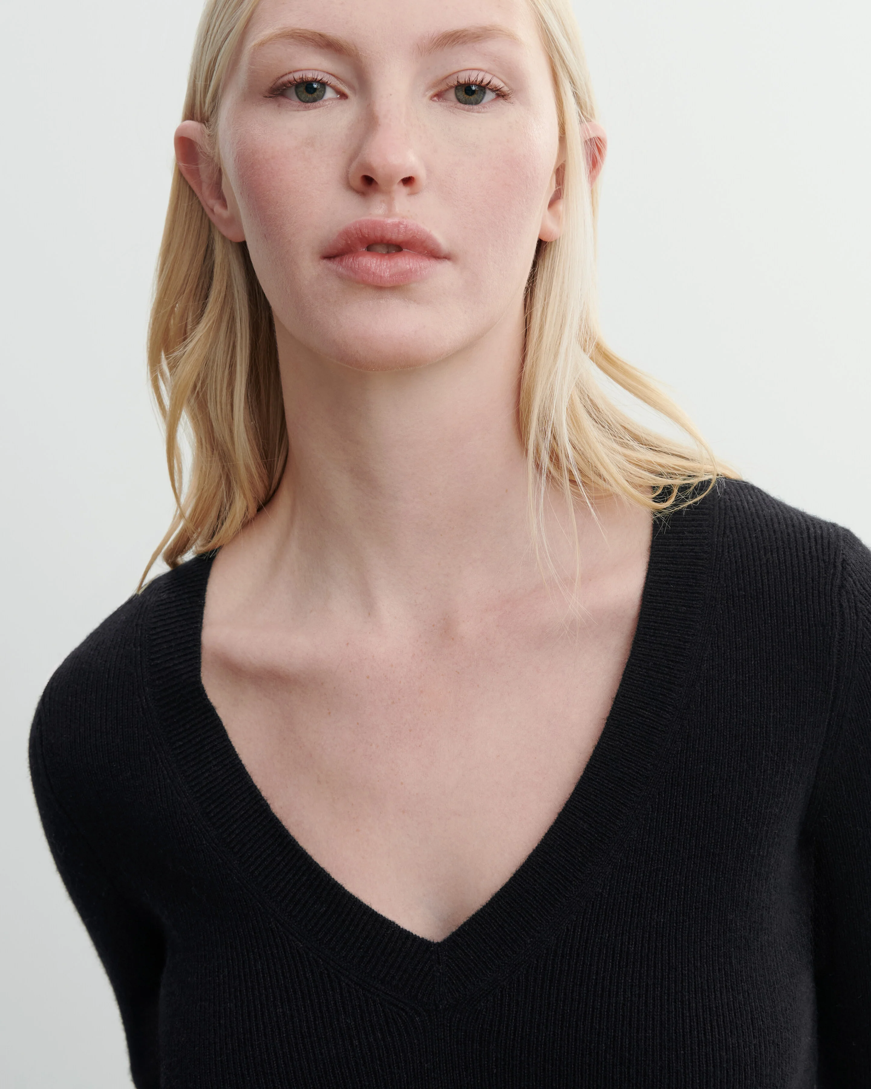 Pull V maille unie - Image 2